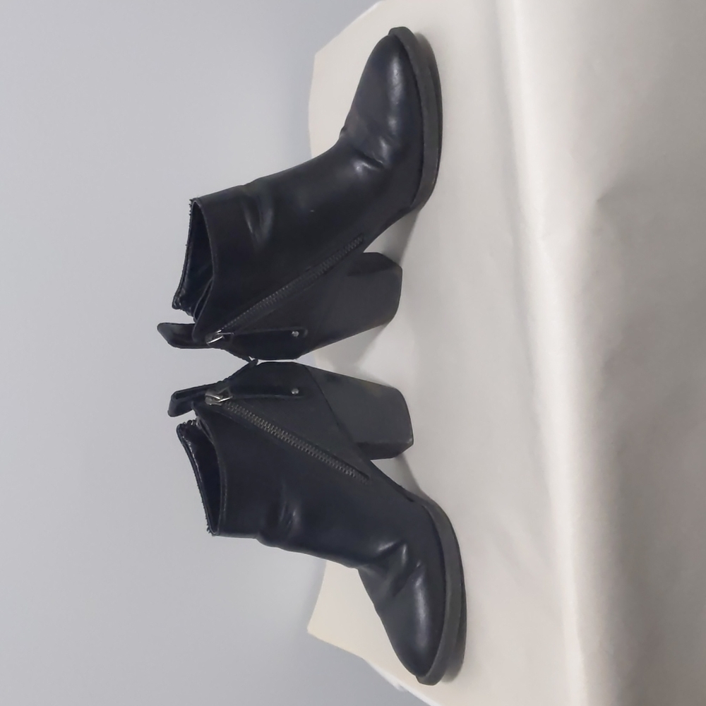 Lexi & Abbie Black Botties